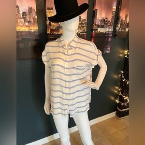 Club Monaco short sleeve button down shirt HAT NOT INCLUDED